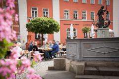 Vor dem Marktbrunnen